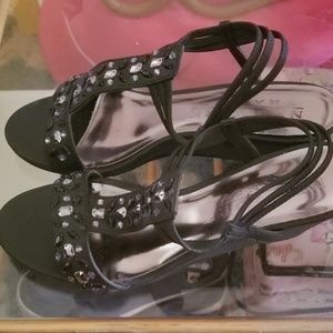 Sandals. Size 8